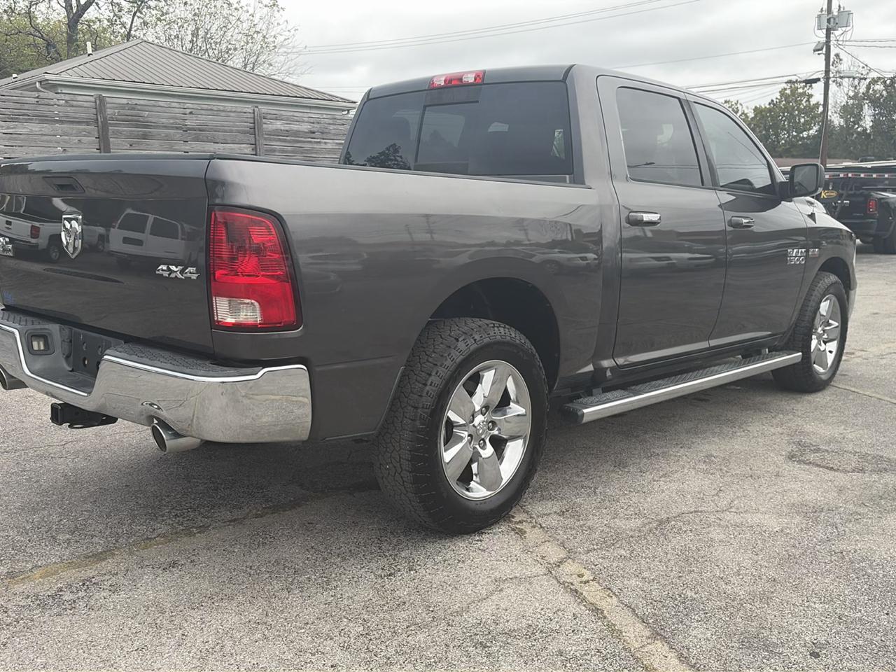 RAM 1500 4WD Crew Cab 140.5" Big Horn 2015