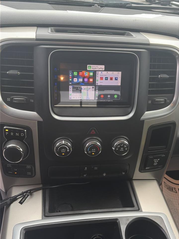 RAM 1500 4WD Crew Cab 140.5" Big Horn 2015