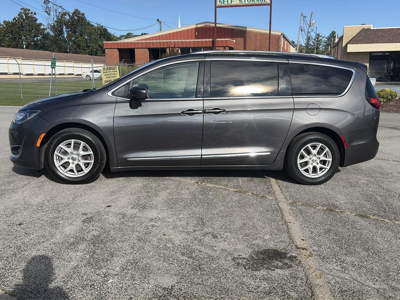 Chrysler Pacifica Touring L FWD 2020