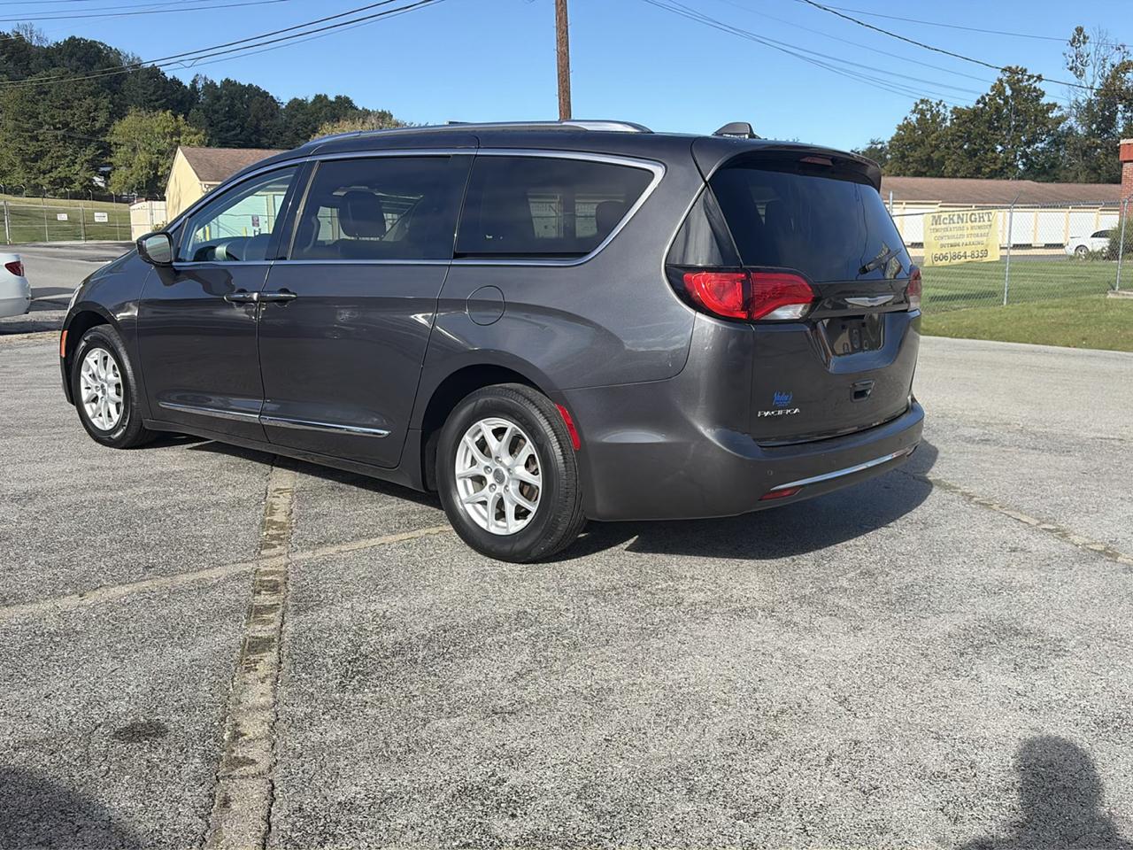 Chrysler Pacifica Touring L FWD 2020
