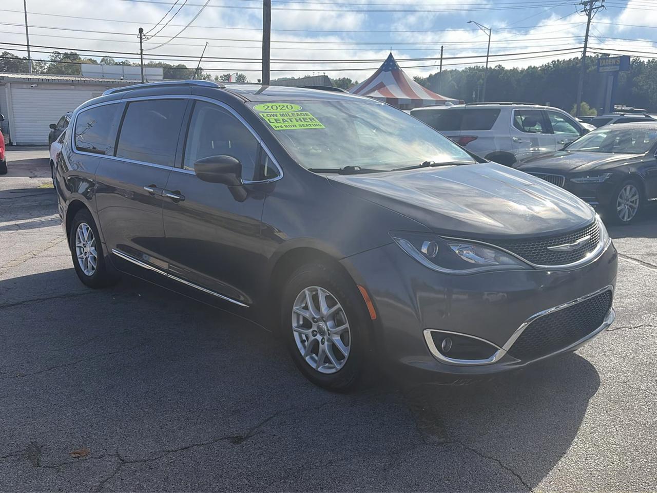 Chrysler Pacifica Touring L FWD 2020