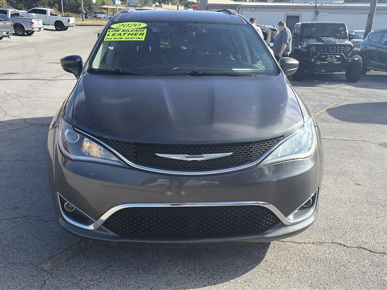 Chrysler Pacifica Touring L FWD 2020