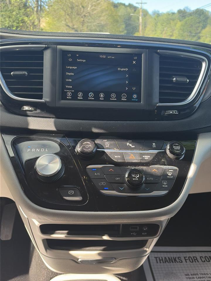 Chrysler Pacifica Touring L FWD 2020