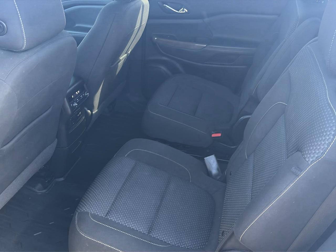 GMC Acadia AWD 4dr SLE 2022