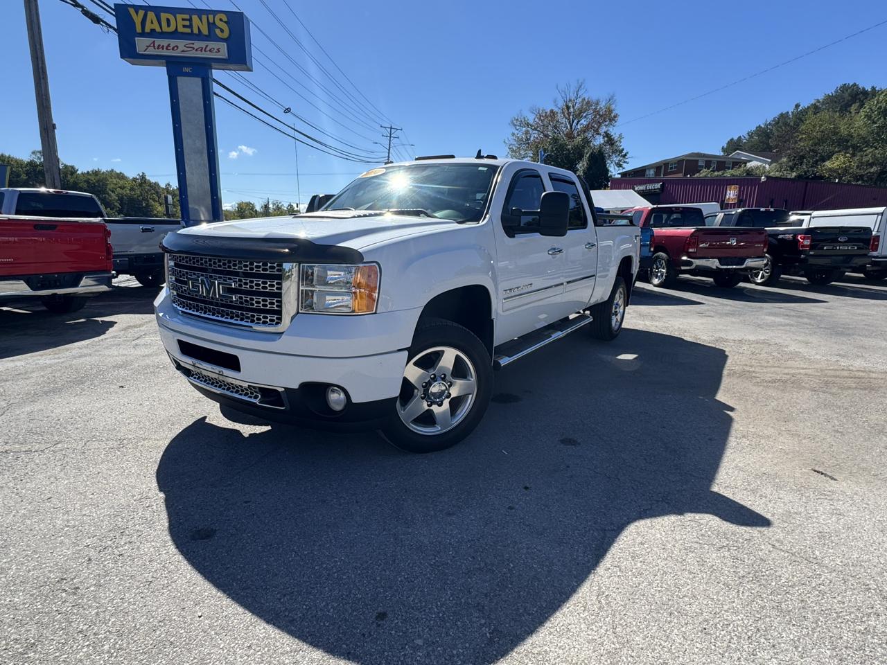 GMC Sierra 2500HD 4WD Crew Cab 153.7" Denali 2014