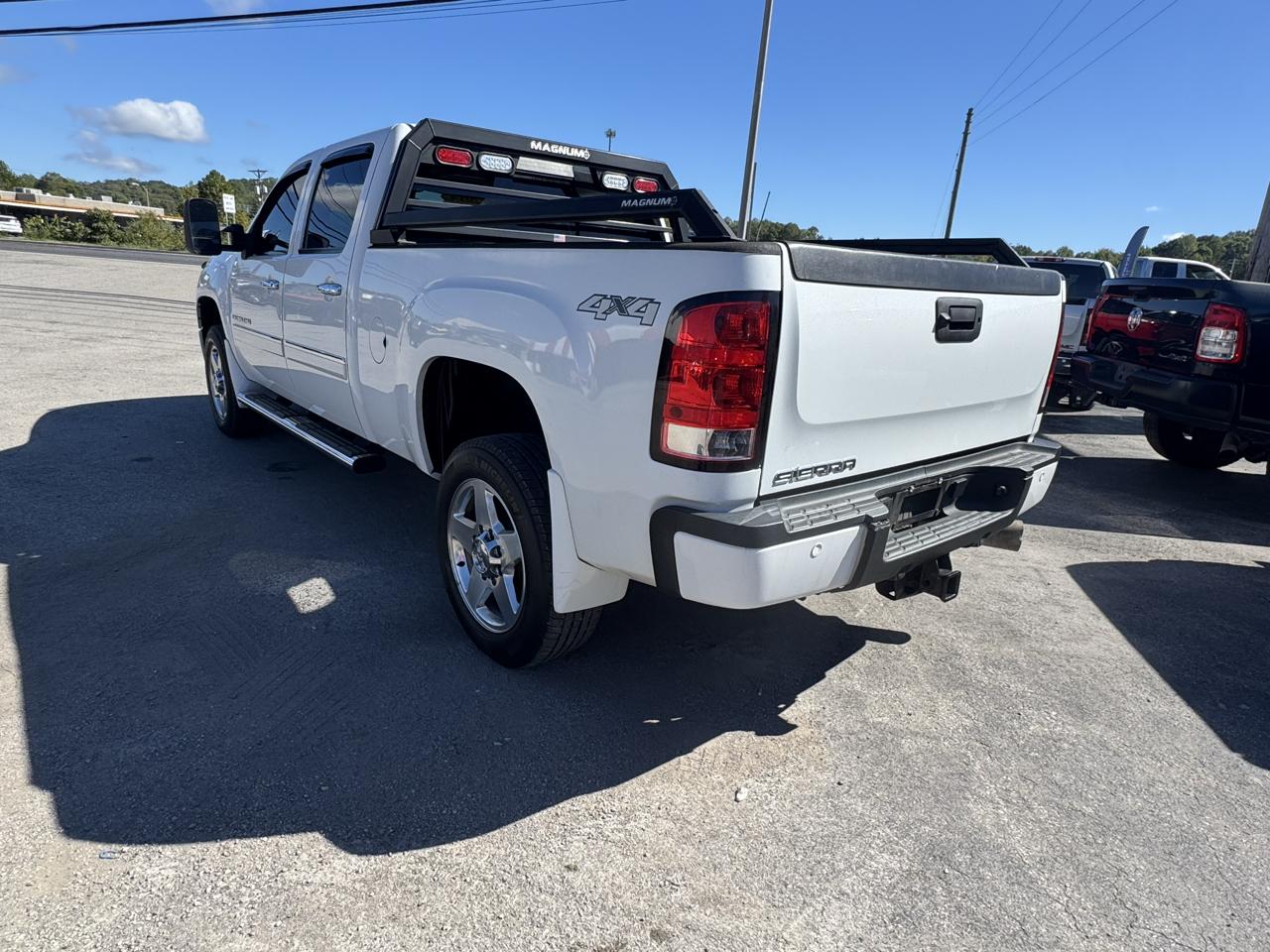 GMC Sierra 2500HD 4WD Crew Cab 153.7" Denali 2014