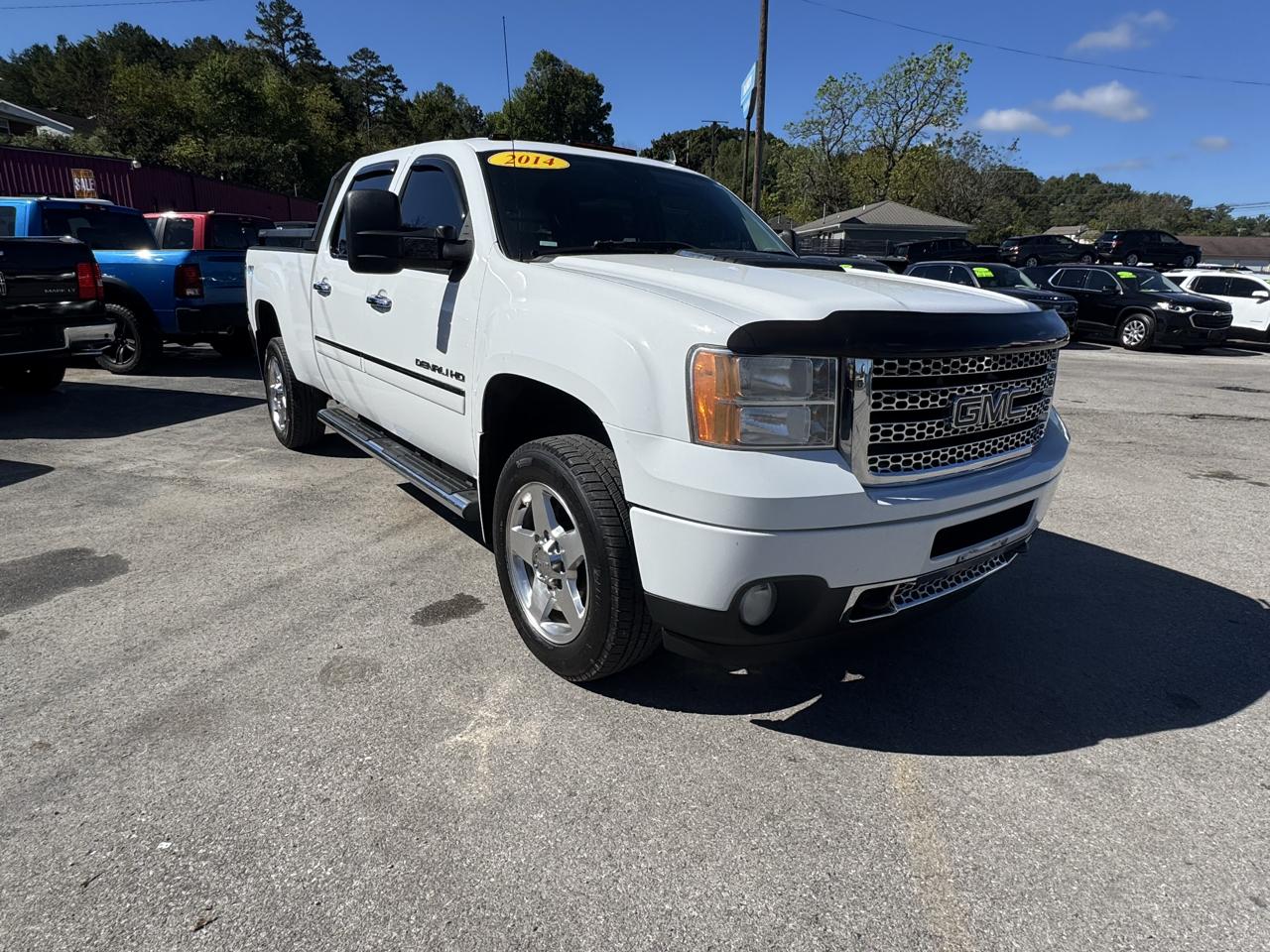 GMC Sierra 2500HD 4WD Crew Cab 153.7" Denali 2014