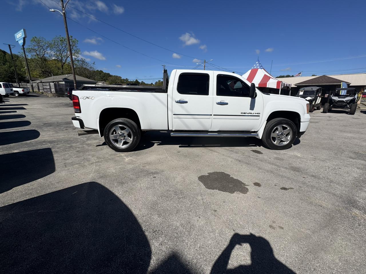 GMC Sierra 2500HD 4WD Crew Cab 153.7" Denali 2014