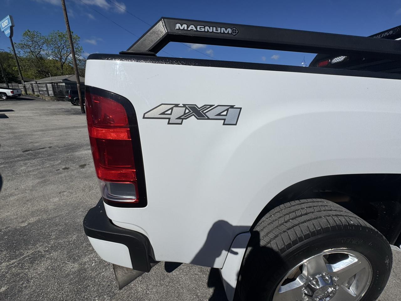 GMC Sierra 2500HD 4WD Crew Cab 153.7" Denali 2014
