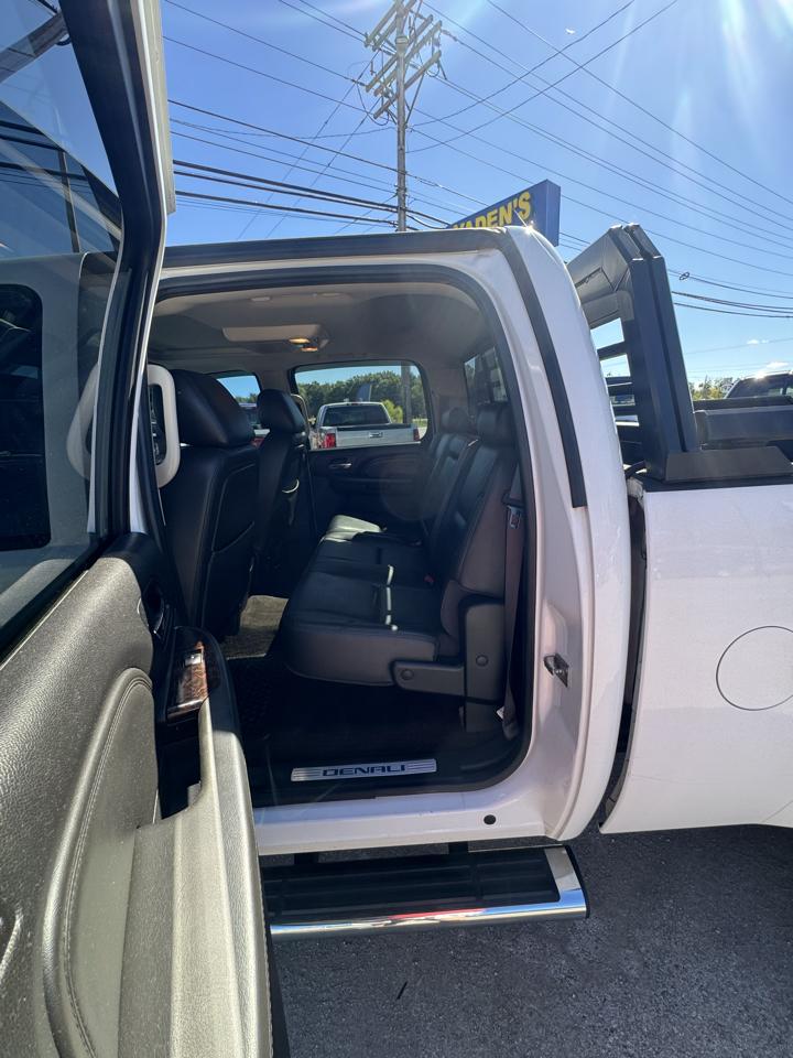 GMC Sierra 2500HD 4WD Crew Cab 153.7" Denali 2014