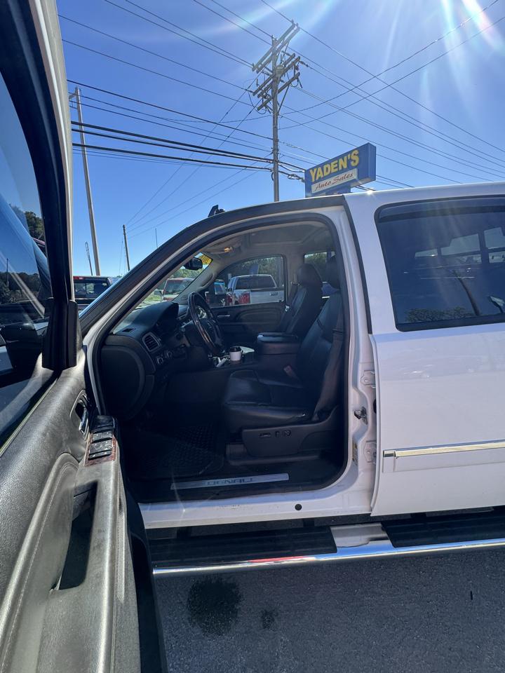 GMC Sierra 2500HD 4WD Crew Cab 153.7" Denali 2014