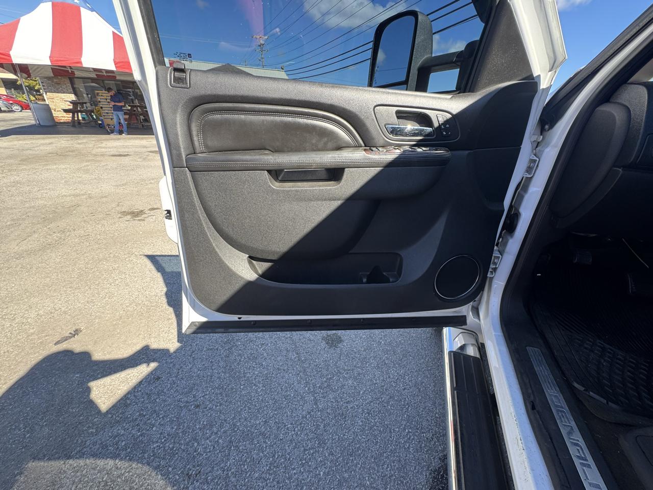 GMC Sierra 2500HD 4WD Crew Cab 153.7" Denali 2014