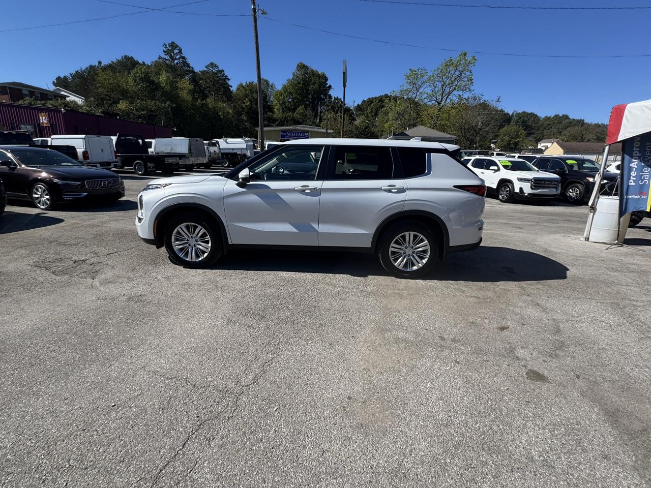 Mitsubishi Outlander ES S-AWC 2024