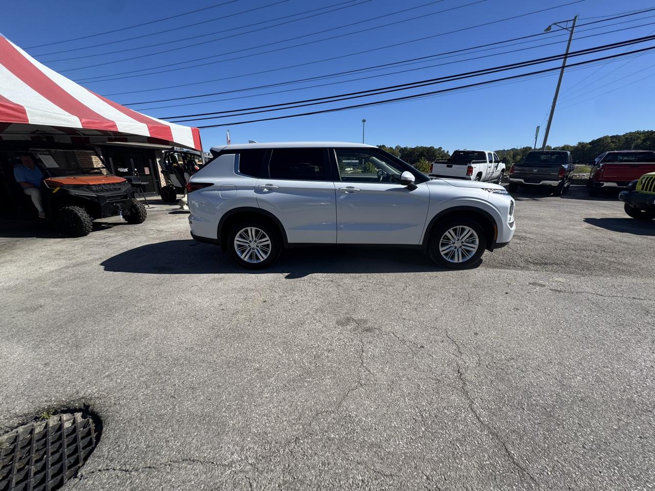 Mitsubishi Outlander ES S-AWC 2024