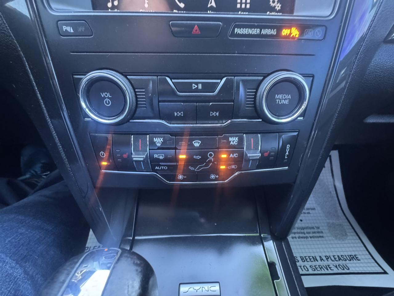 Ford Explorer 4dr XLT 2019