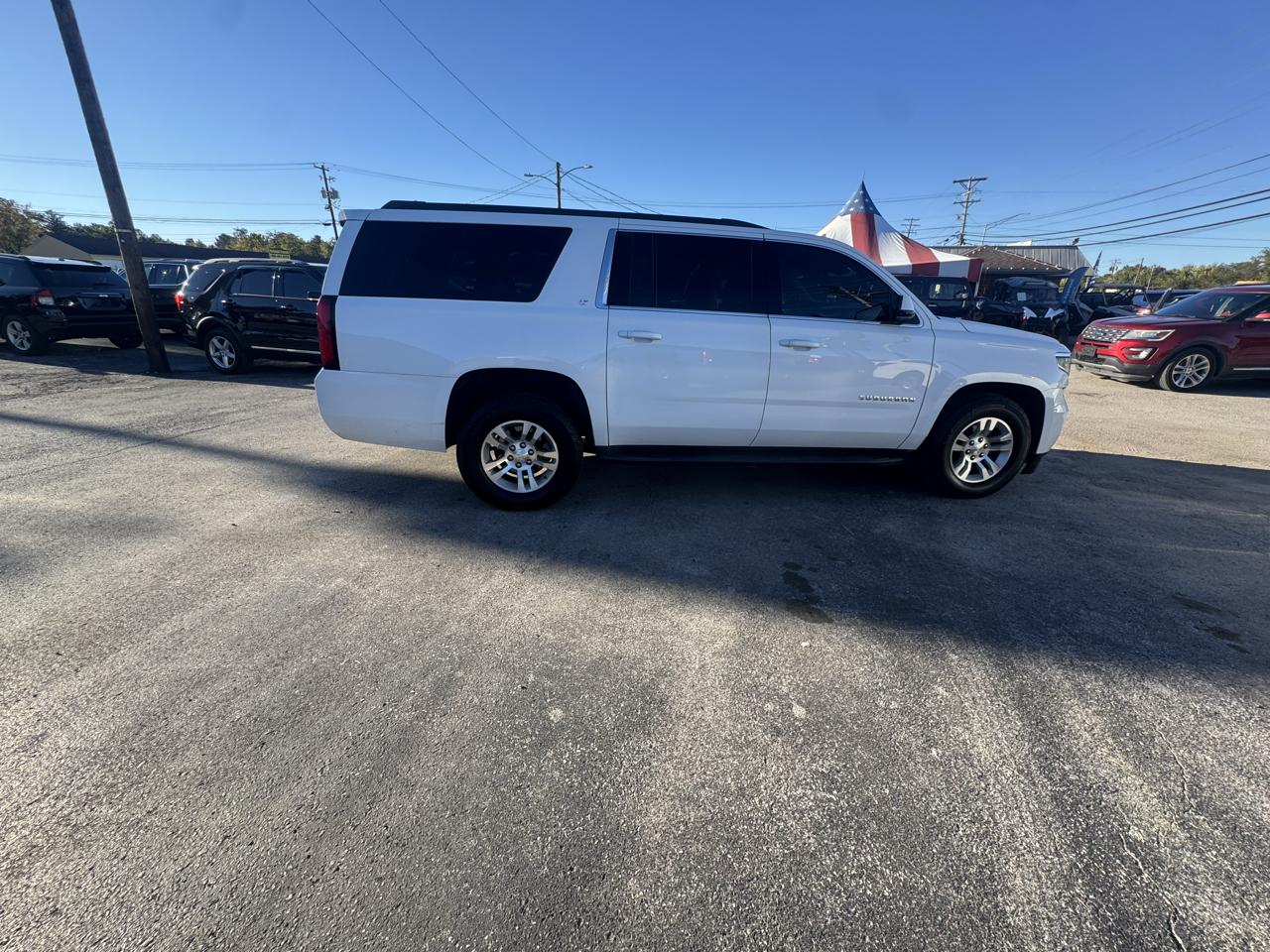 Chevrolet Suburban 4WD 4dr 1500 LT 2017
