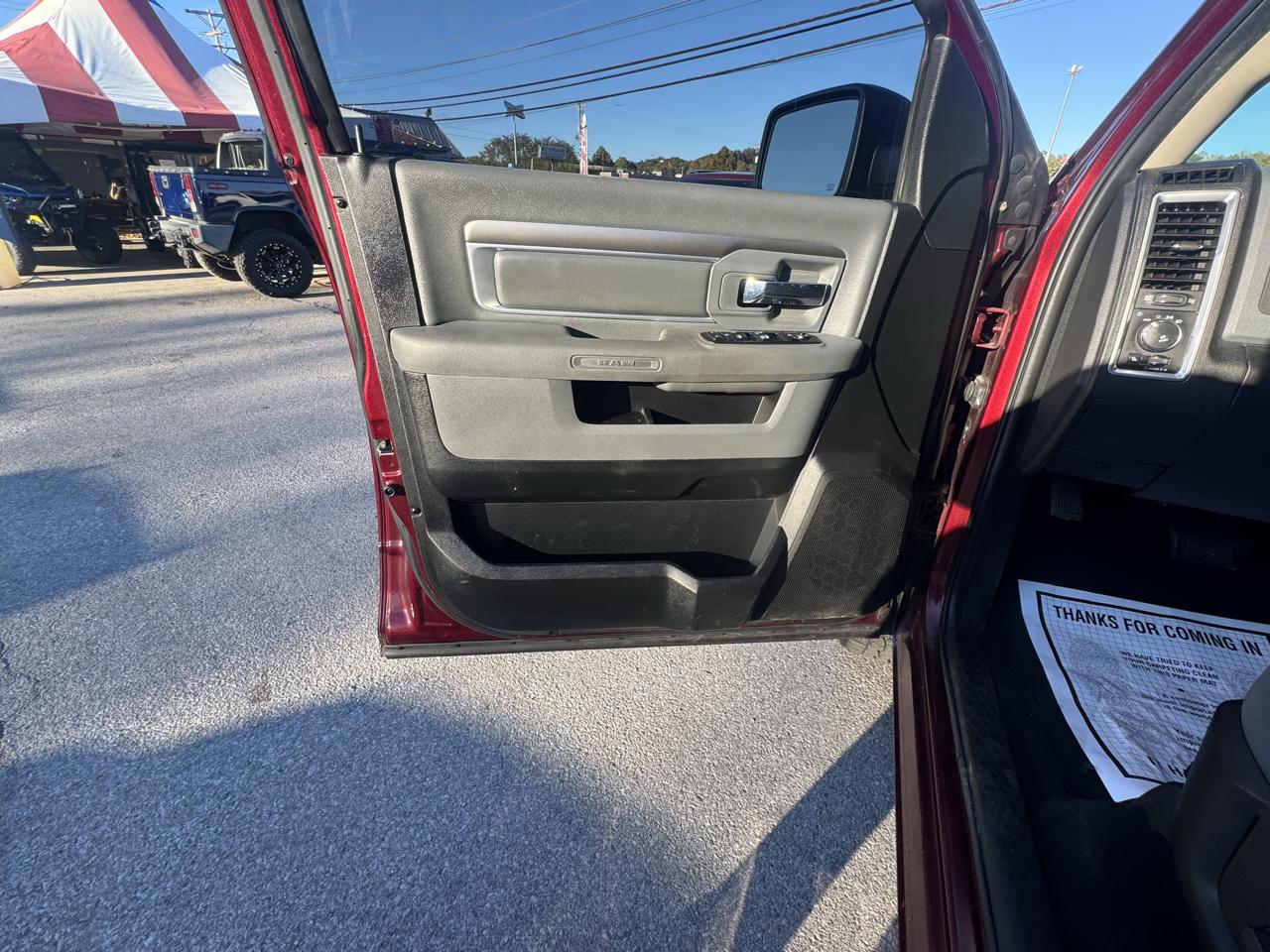 RAM 1500 Big Horn 4x4 Quad Cab 6'4" Box 2017
