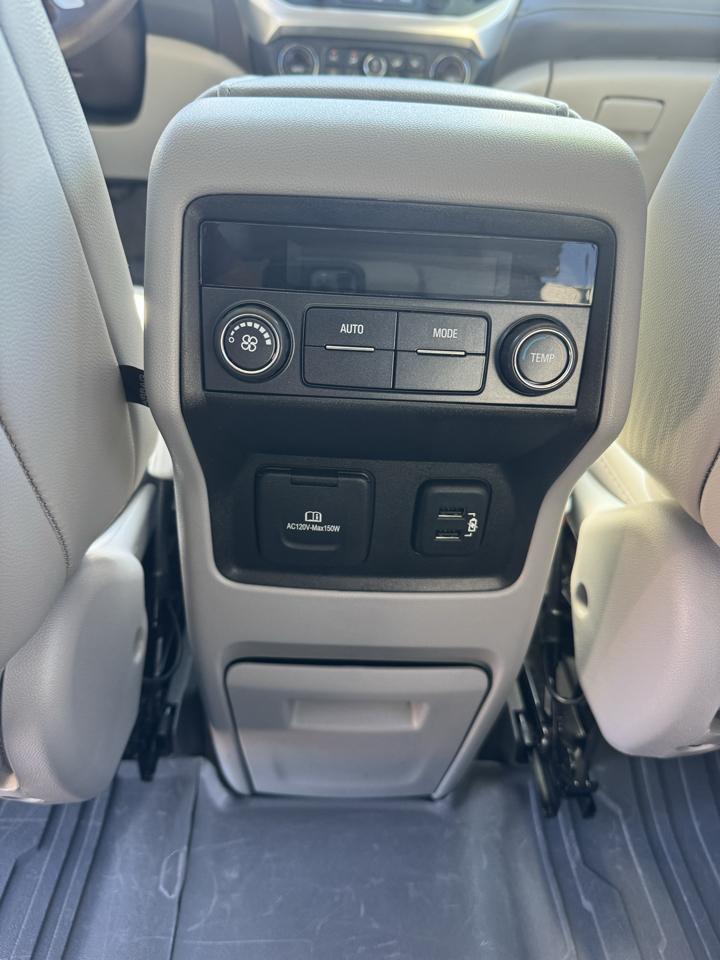 GMC Acadia AWD 4dr SLT w/SLT-1 2017
