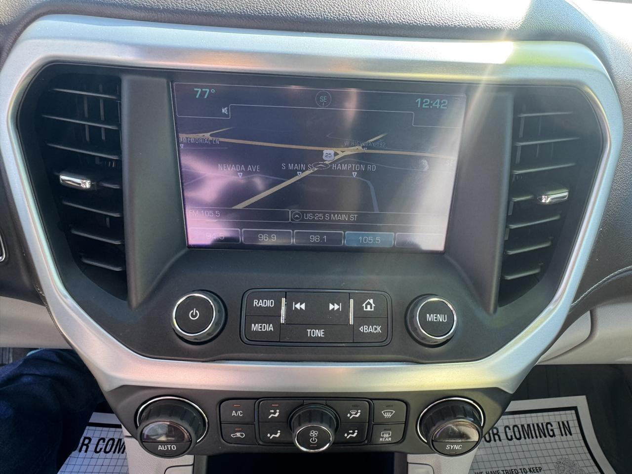 GMC Acadia AWD 4dr SLT w/SLT-1 2017