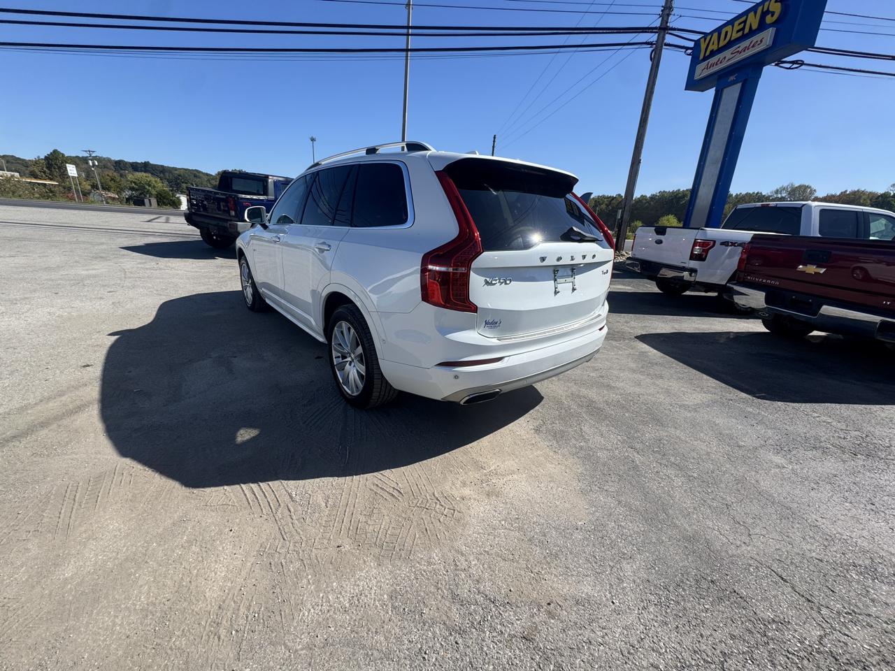 Volvo XC90 T6 AWD 7-Passenger Momentum 2017