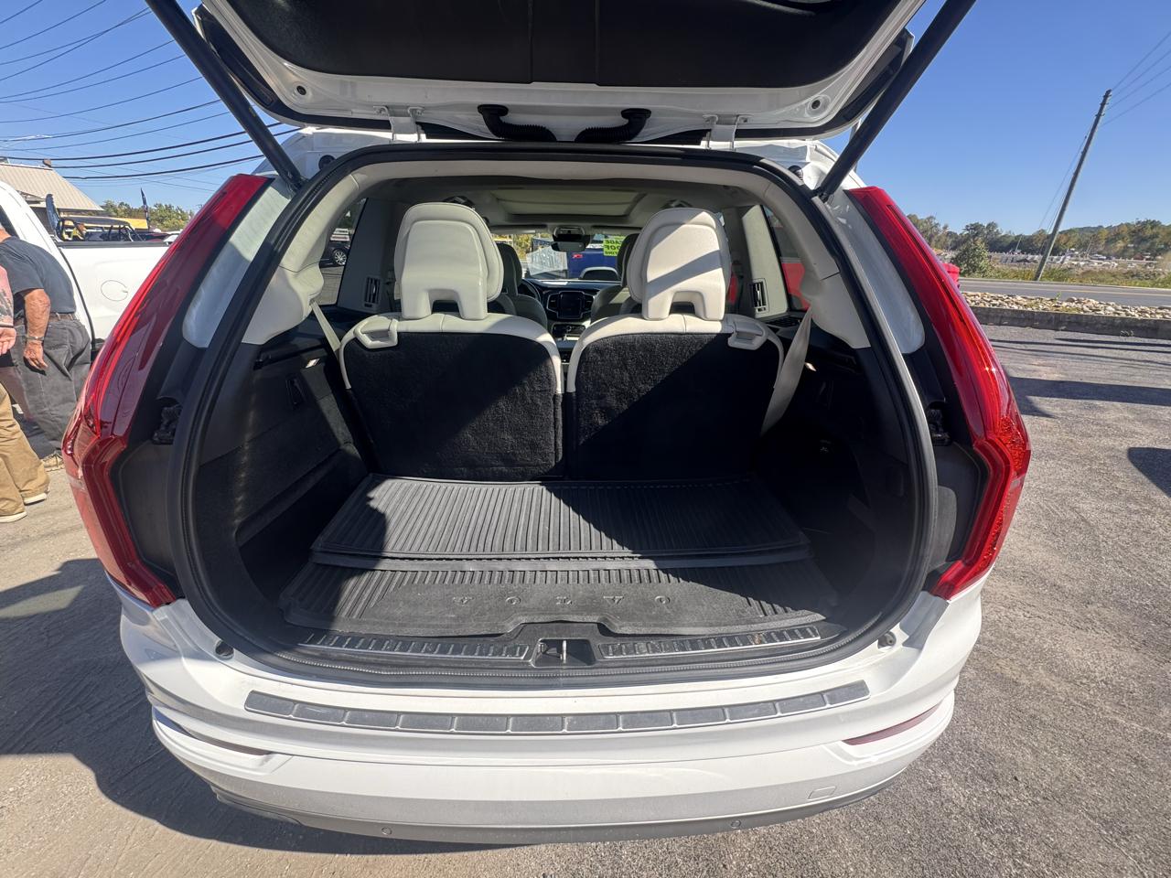 Volvo XC90 T6 AWD 7-Passenger Momentum 2017