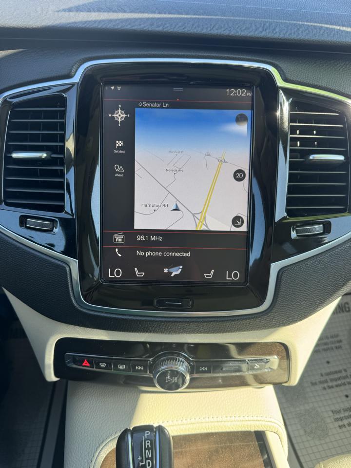 Volvo XC90 T6 AWD 7-Passenger Momentum 2017