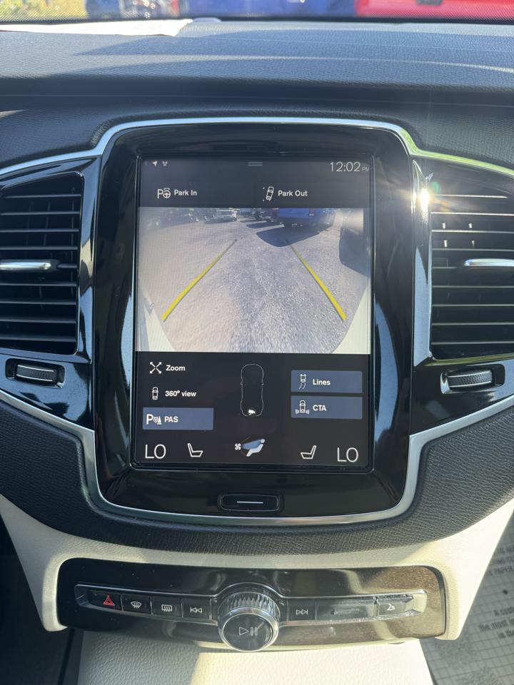 Volvo XC90 T6 AWD 7-Passenger Momentum 2017