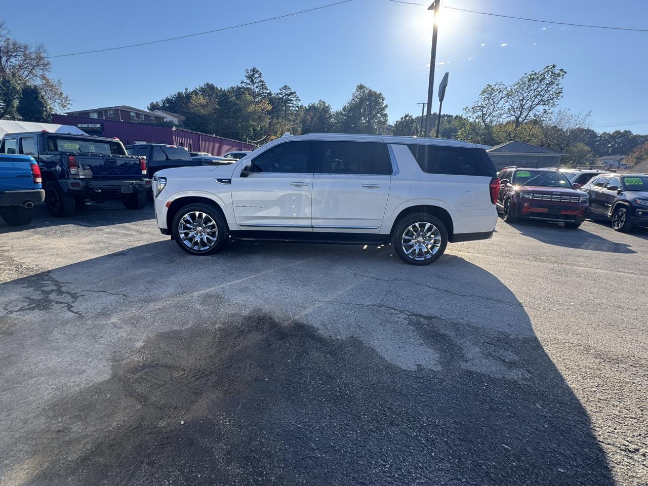 GMC Yukon XL 4WD 4dr Denali 2021