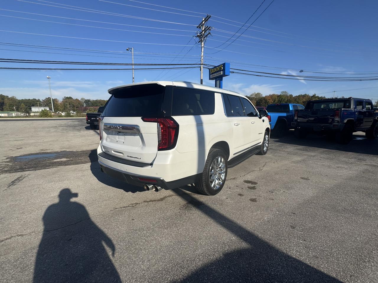 GMC Yukon XL 4WD 4dr Denali 2021