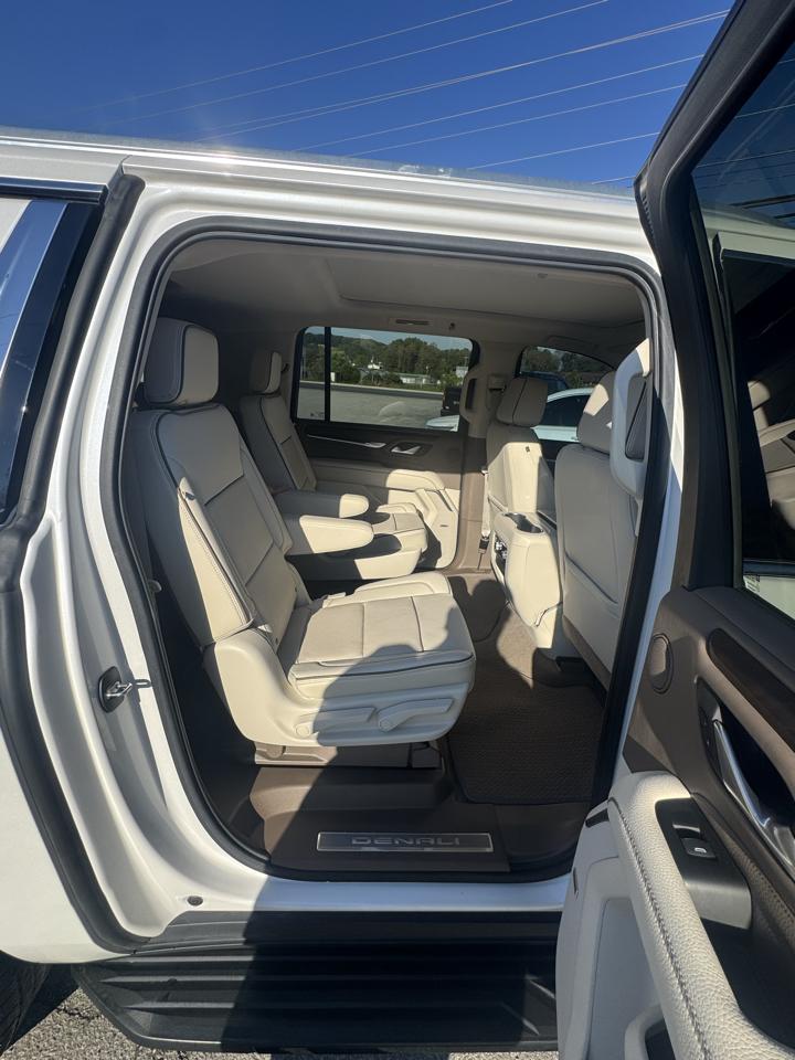 GMC Yukon XL 4WD 4dr Denali 2021
