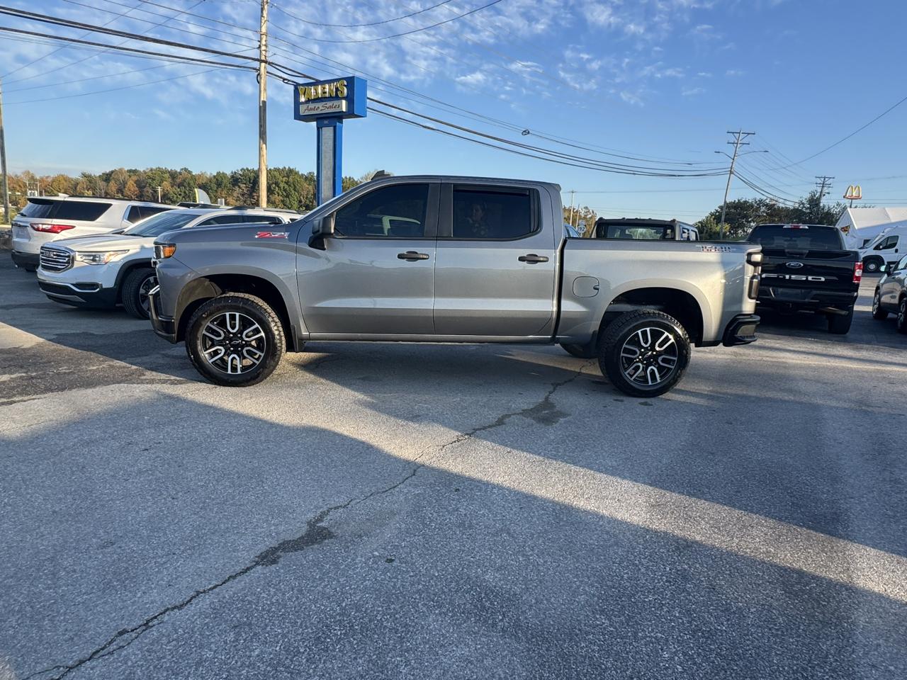 Chevrolet Silverado 1500 4WD Crew Cab 147" Custom Trail Boss 2021