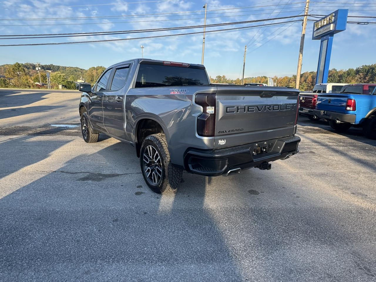 Chevrolet Silverado 1500 4WD Crew Cab 147" Custom Trail Boss 2021