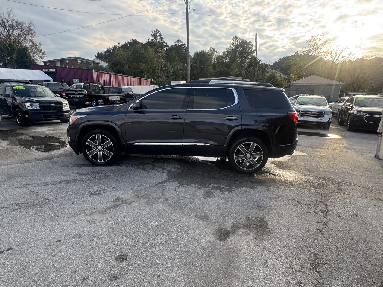 GMC Acadia AWD 4dr Denali 2017