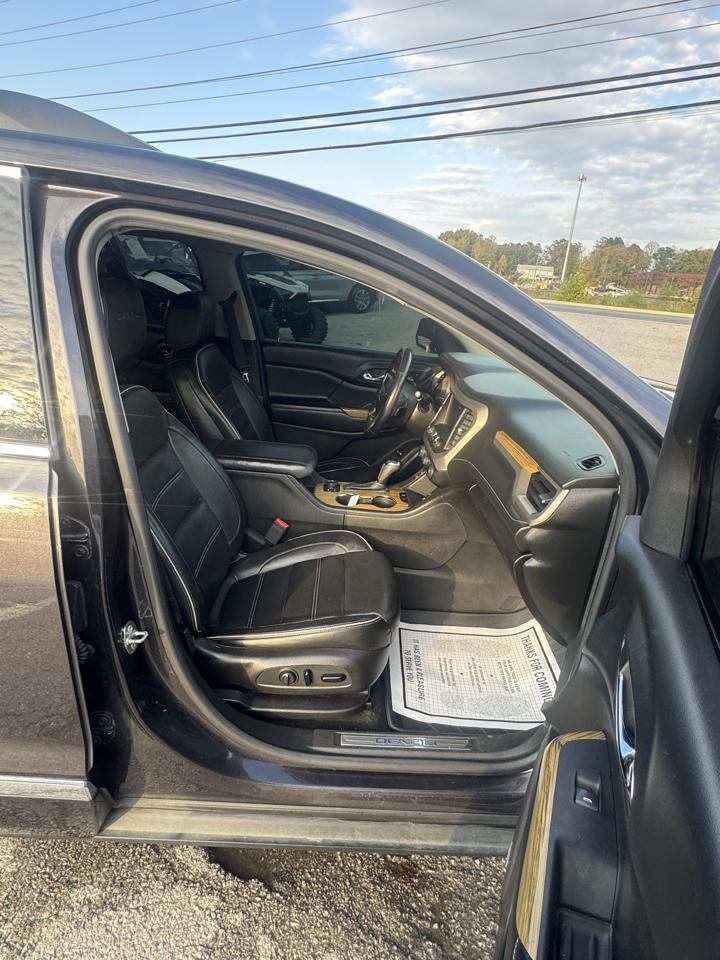 GMC Acadia AWD 4dr Denali 2017