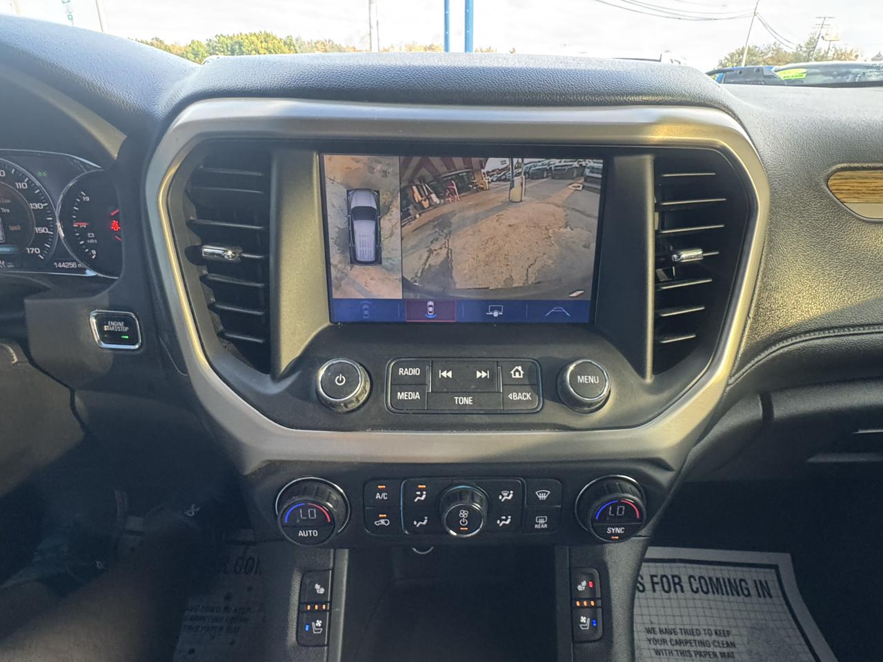GMC Acadia AWD 4dr Denali 2017