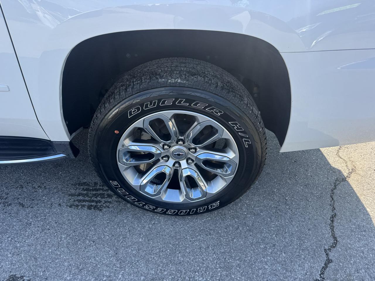 Chevrolet Suburban 4WD 4dr 1500 Premier 2017