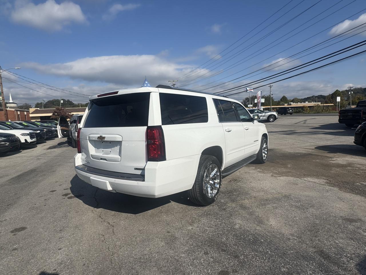 Chevrolet Suburban 4WD 4dr 1500 Premier 2017