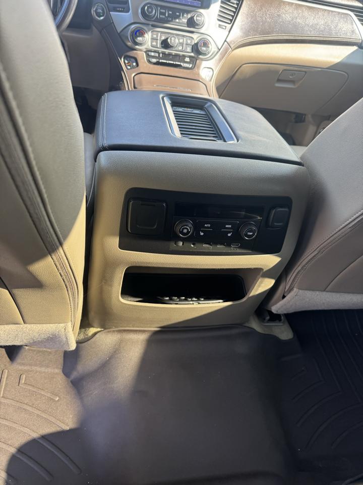 Chevrolet Suburban 4WD 4dr 1500 Premier 2017