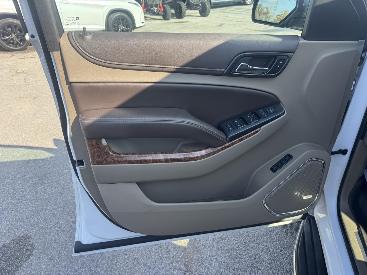 Chevrolet Suburban 4WD 4dr 1500 Premier 2017