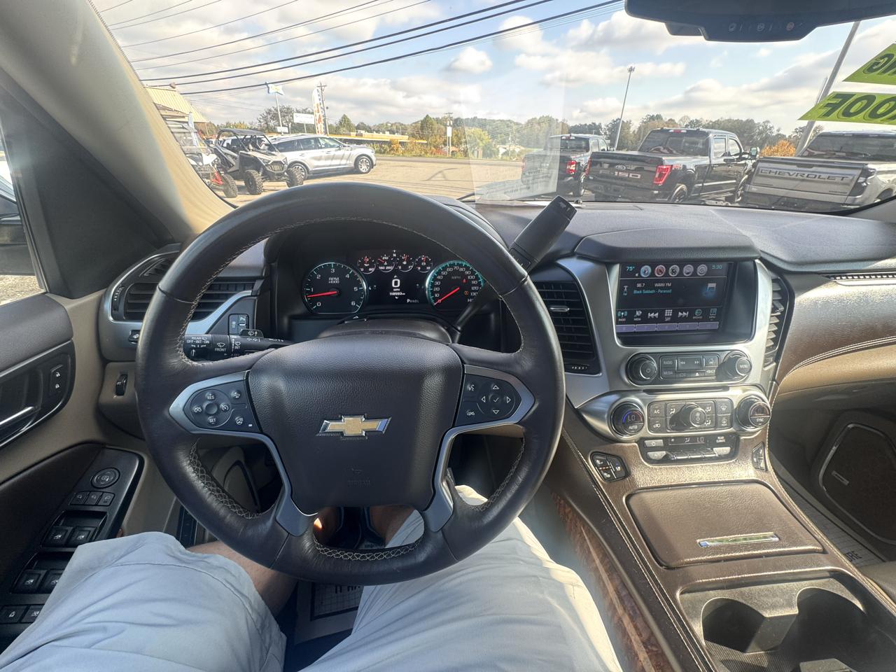 Chevrolet Suburban 4WD 4dr 1500 Premier 2017