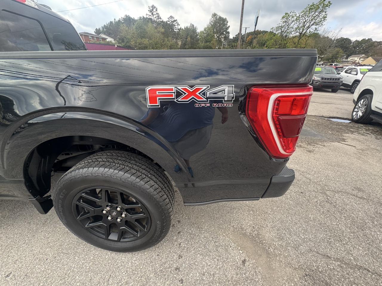 Ford F-150 4WD SuperCrew 150" XLT 2021