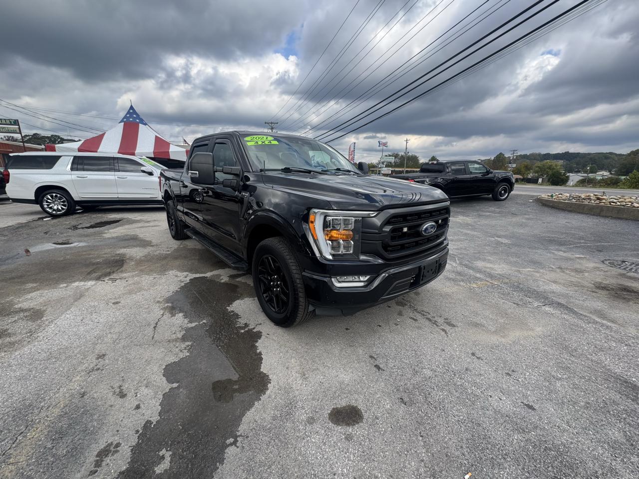 Ford F-150 4WD SuperCrew 150" XLT 2021