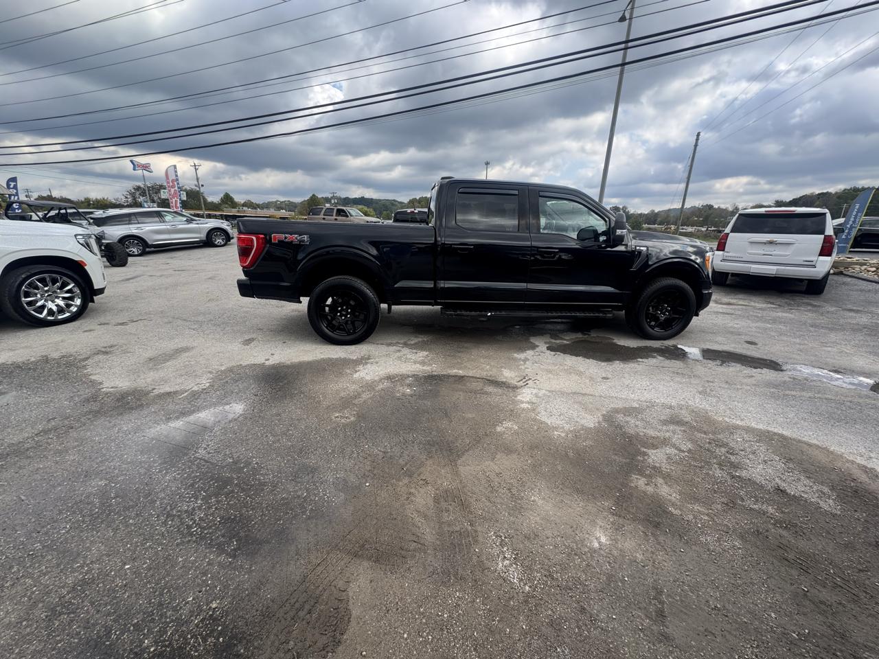 Ford F-150 4WD SuperCrew 150" XLT 2021