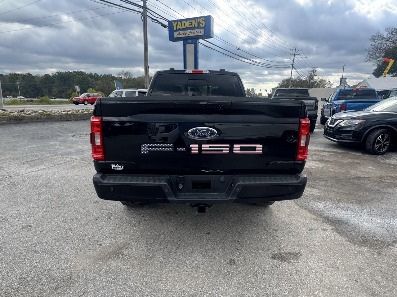 Ford F-150 4WD SuperCrew 150" XLT 2021