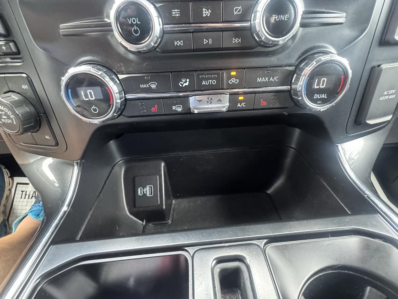 Ford F-150 4WD SuperCrew 150" XLT 2021