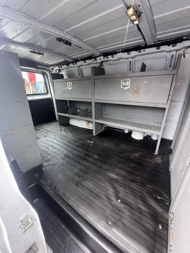 GMC Savana Cargo Van RWD 2500 135" 2019