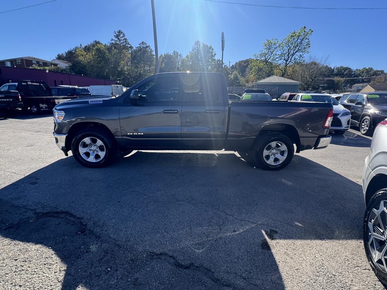 RAM 1500 Big Horn 4x4 Quad Cab 6'4" Box 2022