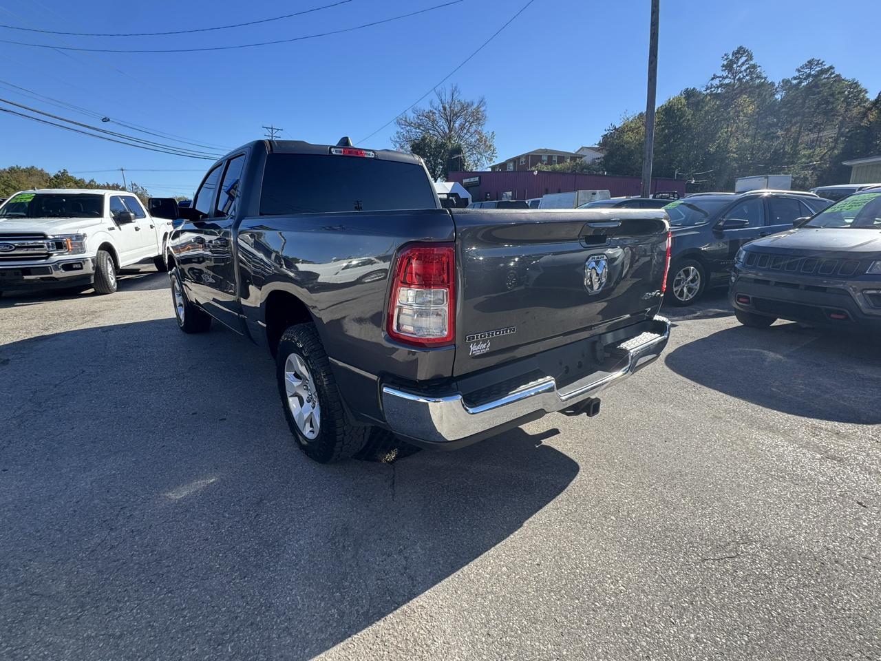 RAM 1500 Big Horn 4x4 Quad Cab 6'4" Box 2022