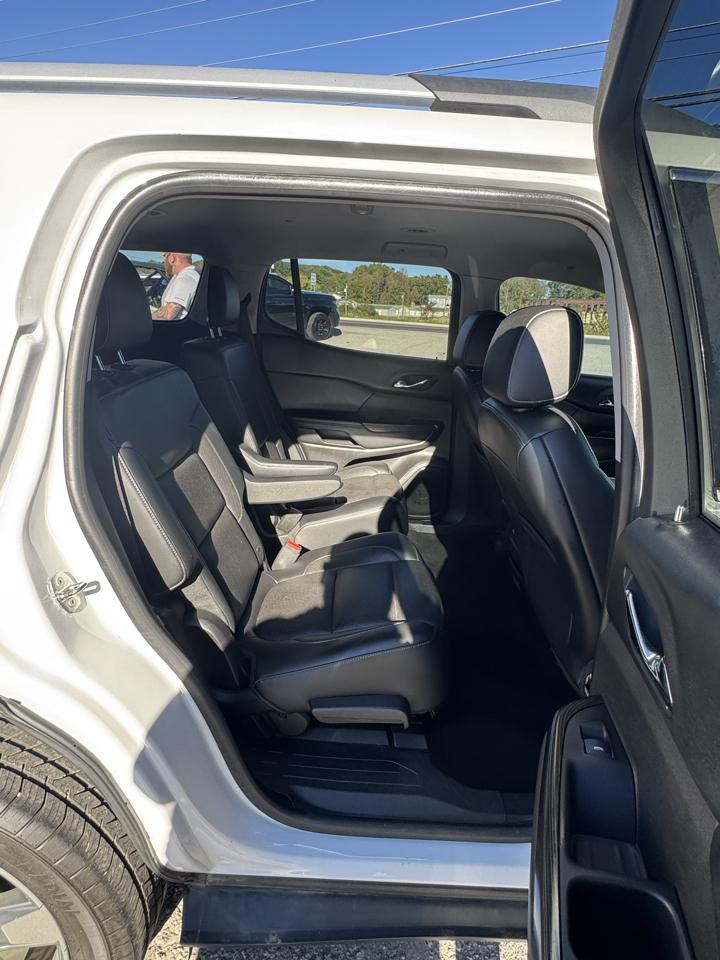 GMC Acadia FWD 4dr SLT w/SLT-2 2017