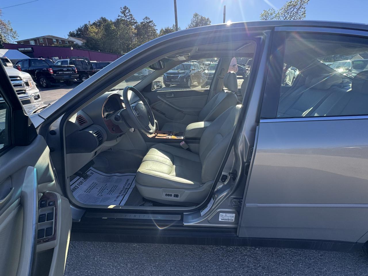 Infiniti G35 Sedan 4dr Sdn Auto w/Leather 2004